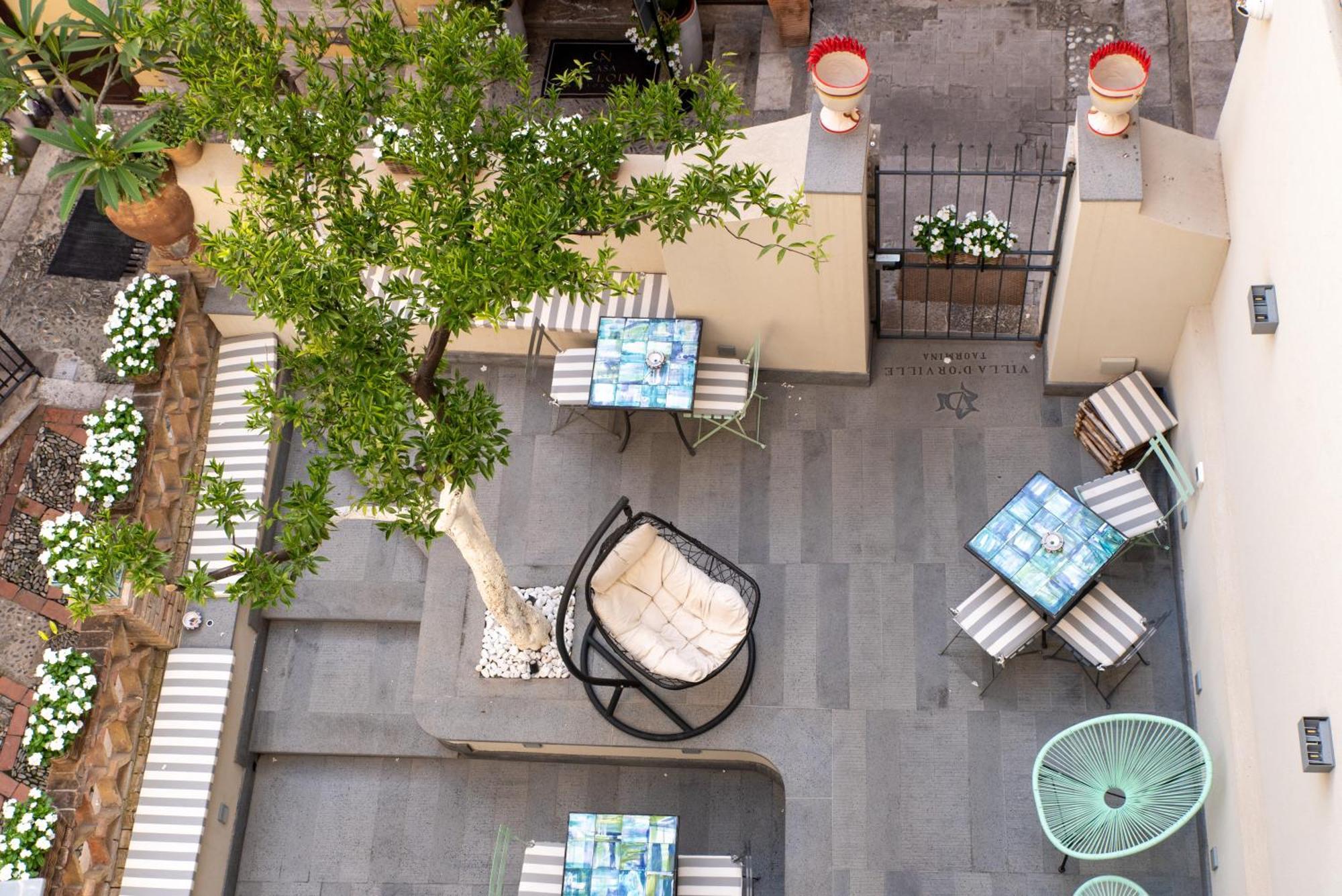 Villa D'Orville Luxury Suites Taormina Exterior foto